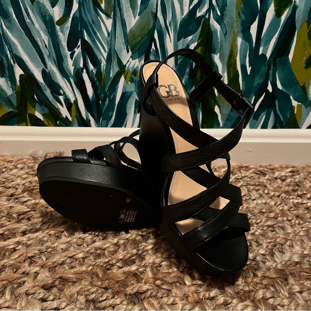 Gianni Bini Black Wedges